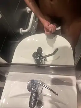 mdnn77 online show from December 2025 02:42:02 AM