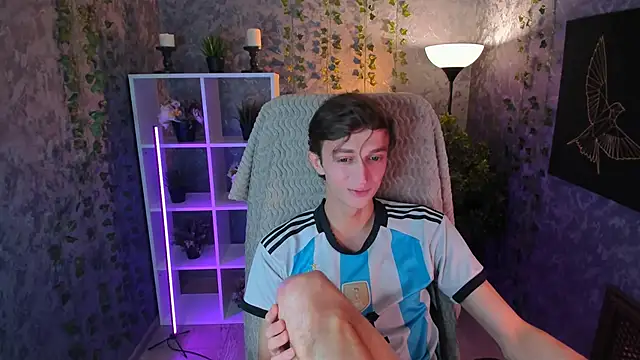 John Weasley online show from November 2025 12:49:01 PM