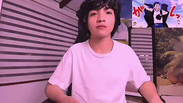 AllanYong18 online show from February 2025 08:47:02 AM