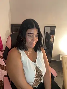 Snapshot of karla_hotgirl chatting on September 2025 02:13:02 AM karla hotgirl online show from September 2025 02:13:02 AM