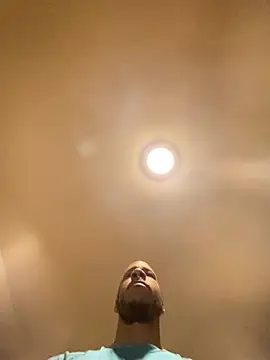 Snapshot of MrDaddyBbSnake chatting on January 2025 11:00:01 PM MrDaddyBbSnake online show from January 2025 11:00:01 PM