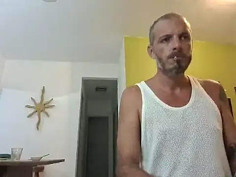 Snapshot of xtrppyx chatting on March 2025 05:55:02 AM xtrppyx online show from March 2025 05:55:02 AM