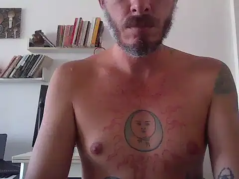 Snapshot of xtrppyx chatting on March 2025 02:10:01 PM xtrppyx online show from March 2025 02:10:01 PM