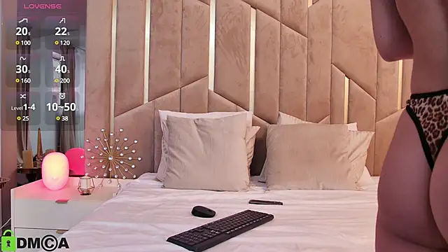 Snapshot of CassieHart chatting on January 2025 07:14:02 AM CassieHart online show from January 2025 07:14:02 AM