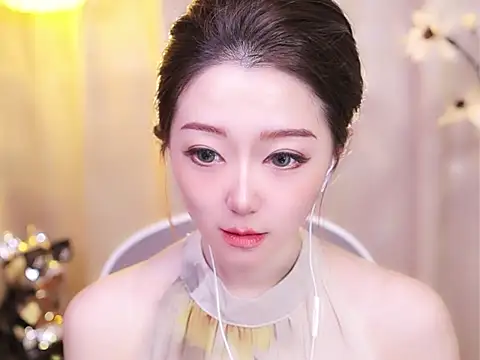 Snapshot of Zoe-99 chatting on March 2025 02:45:01 PM Zoe-99 online show from March 2025 02:45:01 PM