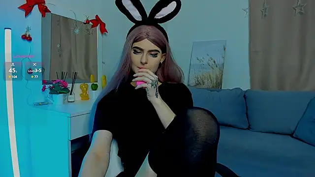 Emily  Mooree online show from January 2025 04:19:01 AM