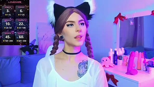 Emily  Mooree online show from January 2025 04:37:02 AM