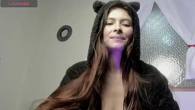 Snapshot of Aleska_Miami chatting on February 2025 04:58:01 PM Aleska Miami online show from February 2025 04:58:01 PM