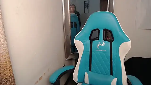 Snapshot of Aleska_Miami chatting on September 2025 01:44:02 PM Aleska Miami online show from September 2025 01:44:02 PM