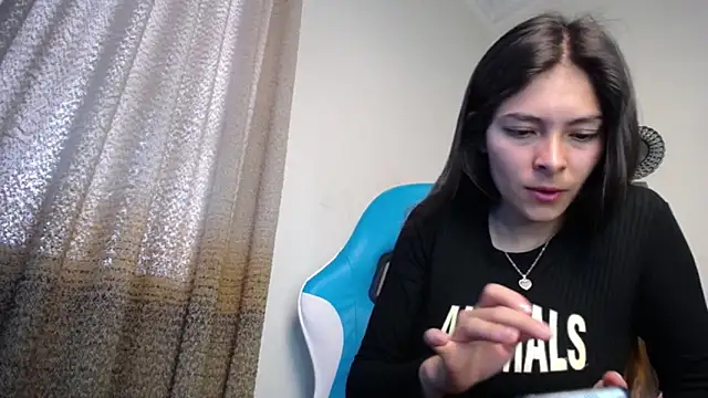 Snapshot of Aleska_Miami chatting on November 2025 02:16:02 PM Aleska Miami online show from November 2025 02:16:02 PM