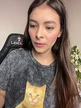 Snapshot of Aleska_Miami chatting on June 2026 04:17:02 PM Aleska Miami online show from June 2026 04:17:02 PM
