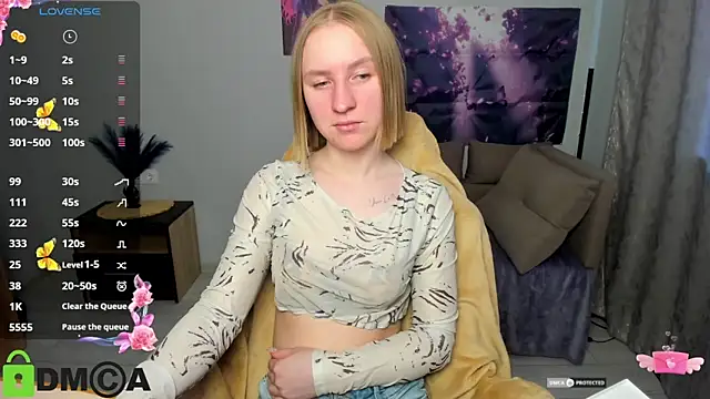 Snapshot of BeautyBlondy chatting on May 2026 12:34:02 PM BeautyBlondy online show from May 2026 12:34:02 PM