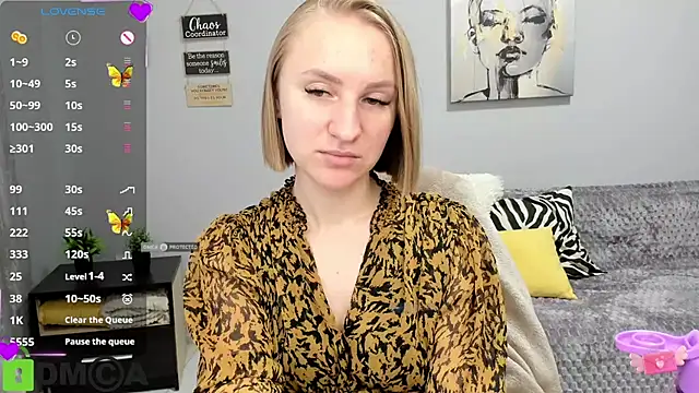 Snapshot of BeautyBlondy chatting on July 2026 12:18:02 PM BeautyBlondy online show from July 2026 12:18:02 PM