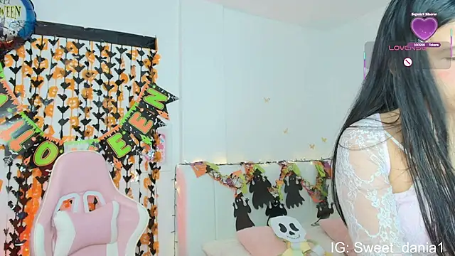 sweet dania  online show from October 2025 06:58:02 AM