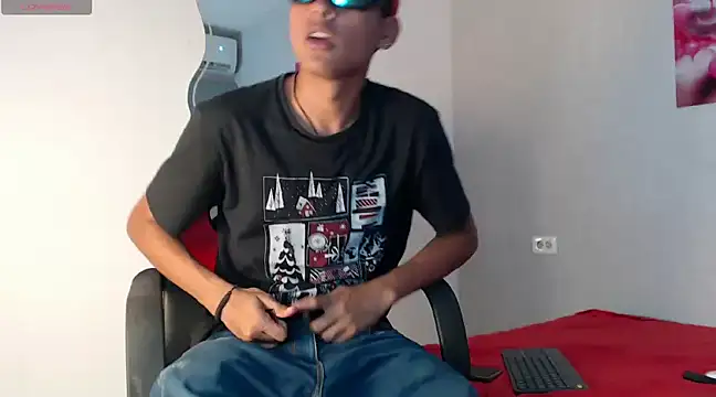 kyam adams online show from March 2025 09:00:02 PM