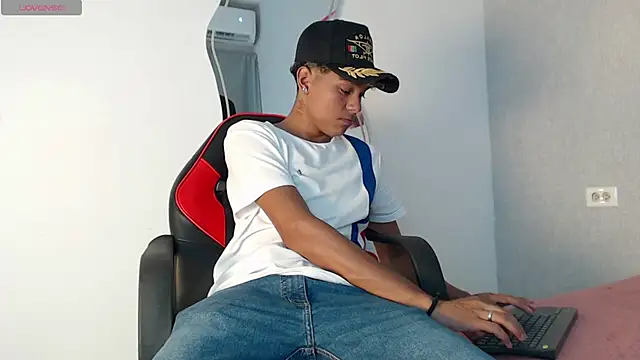kyam adams online show from March 2025 07:31:01 PM