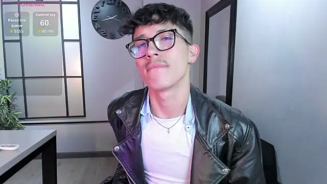 Snapshot of tim__fox chatting on February 2026 11:30:01 AM tim fox online show from February 2026 11:30:01 AM