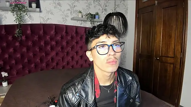 Snapshot of tim__fox chatting on February 2026 11:33:01 AM tim fox online show from February 2026 11:33:01 AM