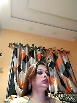 Snapshot of SANA-LEONI chatting on May 2026 03:42:02 PM SANA-LEONI online show from May 2026 03:42:02 PM