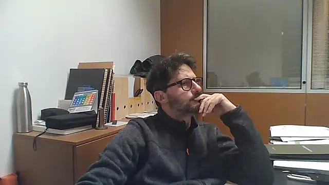 Snapshot of Cellino4 chatting on January 2025 07:00:02 PM Cellino4 online show from January 2025 07:00:02 PM