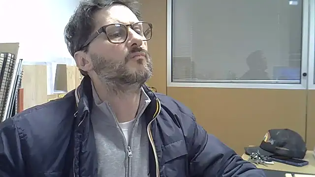 Snapshot of Cellino4 chatting on January 2025 08:54:01 PM Cellino4 online show from January 2025 08:54:01 PM