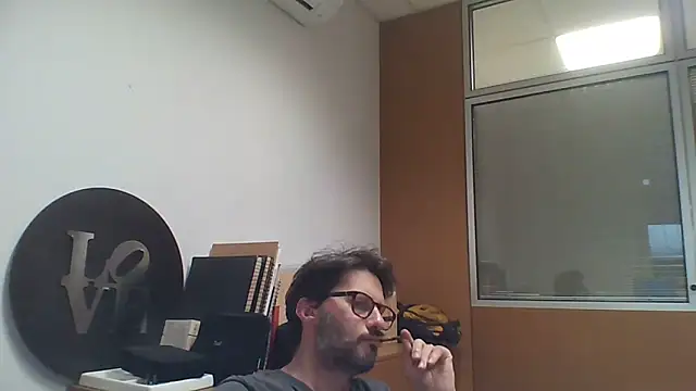 Snapshot of Cellino4 chatting on March 2025 04:49:01 PM Cellino4 online show from March 2025 04:49:01 PM