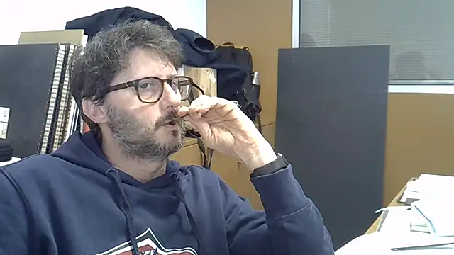 Snapshot of Cellino4 chatting on March 2025 10:43:02 AM Cellino4 online show from March 2025 10:43:02 AM