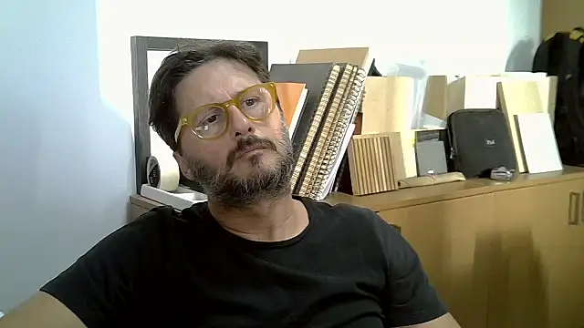 Snapshot of Cellino4 chatting on October 2025 03:44:02 PM Cellino4 online show from October 2025 03:44:02 PM