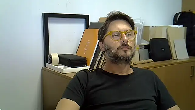 Snapshot of Cellino4 chatting on October 2025 08:24:02 AM Cellino4 online show from October 2025 08:24:02 AM