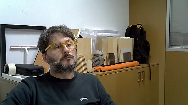 Snapshot of Cellino4 chatting on October 2025 04:20:02 PM Cellino4 online show from October 2025 04:20:02 PM