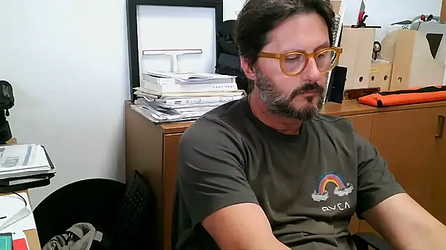 Cellino4 online show from June 2026 03:46:02 PM
