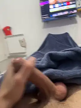 Snapshot of lucarioos06 chatting on January 2025 02:30:02 PM lucarioos06 online show from January 2025 02:30:02 PM