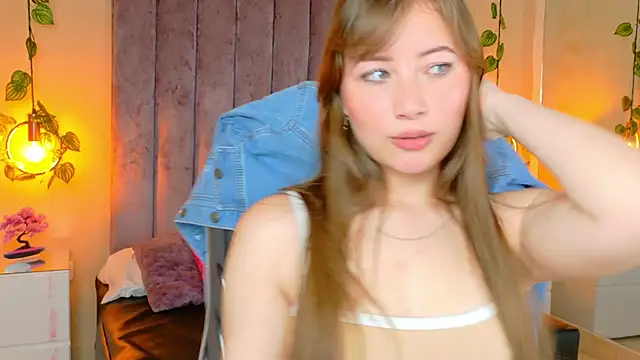 Snapshot of Dahlia_Rousse chatting on May 2026 06:52:01 AM Dahlia Rousse online show from May 2026 06:52:01 AM