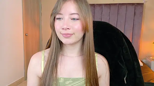 Snapshot of Dahlia_Rousse chatting on May 2026 05:03:02 AM Dahlia Rousse online show from May 2026 05:03:02 AM