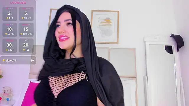 taylorsmiiith  online show from April 2026 07:21:02 PM