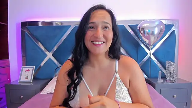 LucineArias online show from March 2025 07:54:02 PM