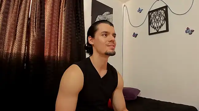 Snapshot of maxi_styles chatting on January 2025 10:12:01 PM maxi styles online show from January 2025 10:12:01 PM