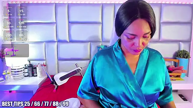 LovelyNickii online show from February 2026 12:38:01 PM