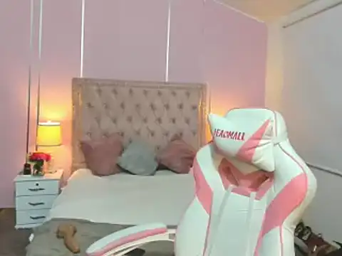 NoaLuxury online show from March 2025 04:26:01 AM