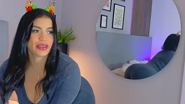 AlynAllen online show from December 2025 07:19:02 PM