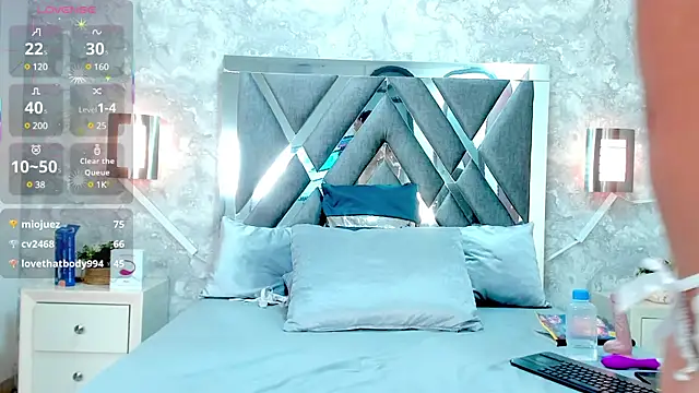 Luxury Woman online show from February 2025 01:29:02 AM