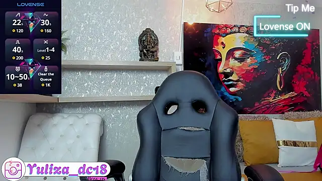 Luxury Woman online show from March 2025 02:56:01 PM