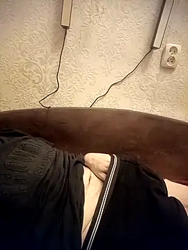 Lukas2204 online show from February 2026 10:27:01 PM