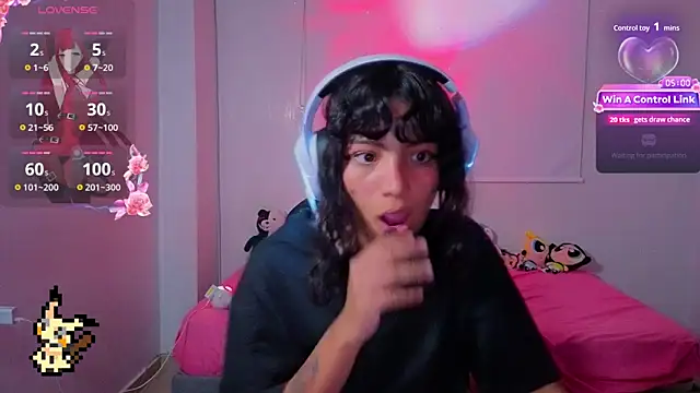 Lovelyamyy online show from February 2026 11:23:01 PM