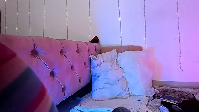 Sophie Heart online show from February 2025 06:33:01 AM