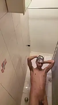 Snapshot of TyroneeDE chatting on December 2025 03:56:01 AM TyroneeDE online show from December 2025 03:56:01 AM