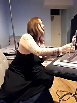 Snapshot of vanillachocduo chatting on February 2025 07:49:01 PM vanillachocduo online show from February 2025 07:49:01 PM