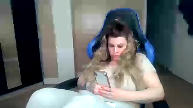 Snapshot of vanillachocduo chatting on March 2025 01:43:02 PM vanillachocduo online show from March 2025 01:43:02 PM