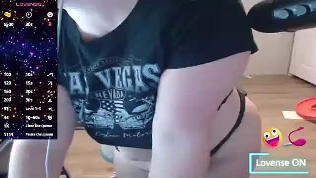 nowitsCynder online show from May 2026 06:24:02 PM