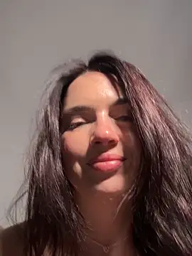 Snapshot of Mylaya chatting on March 2026 06:26:01 PM Mylaya online show from March 2026 06:26:01 PM